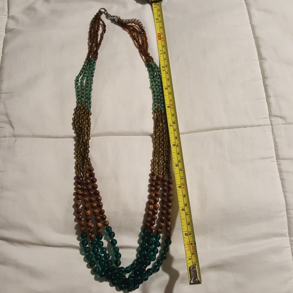Beaded necklace - Picture 2 of 4